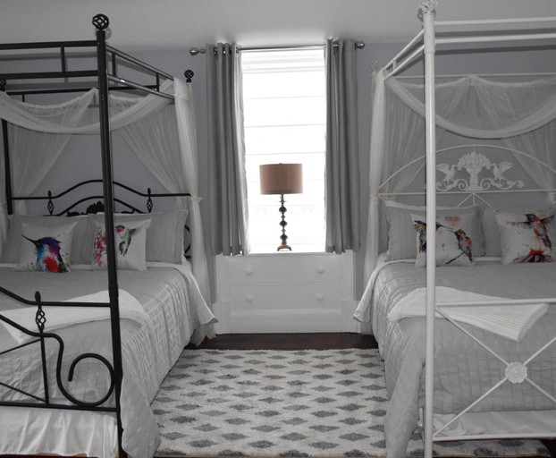Bedroom 2, Seabank House Bed and Breakfast The Royal, Pictou