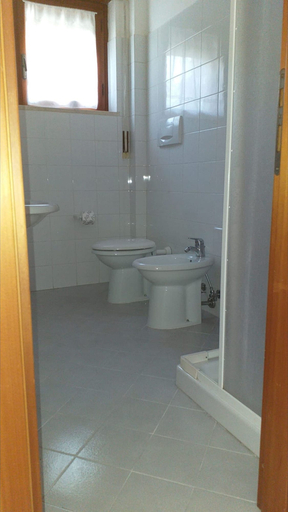 Others 4, Room-spacious Quadruple Room a Stone thr, Teramo
