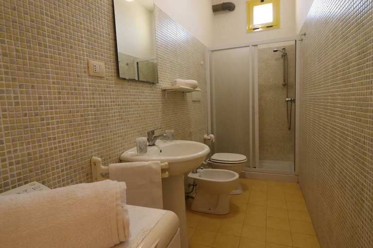 Bathroom 4, Casa Anthea in Otranto, Lecce