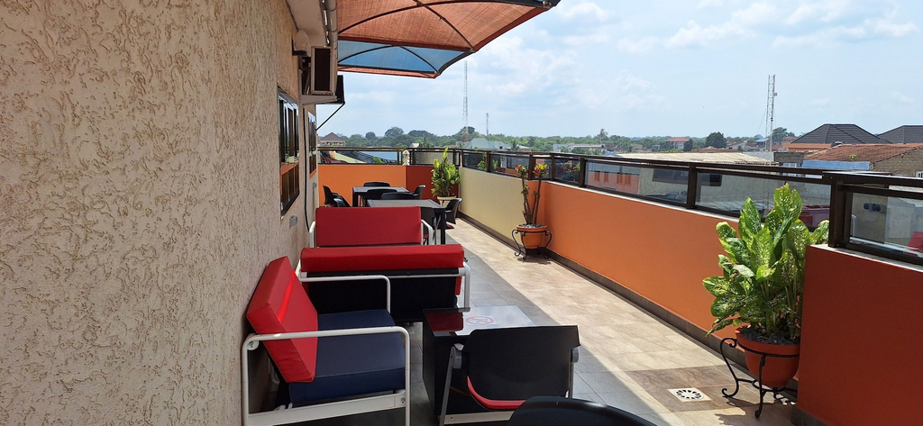 Balcony 5, Room-deluxe Twin Beds Bedroom in Lome To, Golfe (incl Lomé)