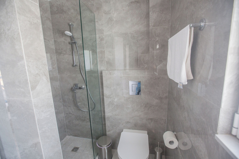 Bathroom 4, 4 Bedroom Villa in Protaras Center - Protaras Vie Bleu Villa Vb3