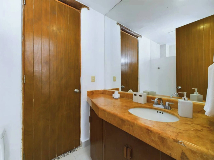 Others 4, Chic 1BR With Pool & Parking Close to ADO, Cozumel