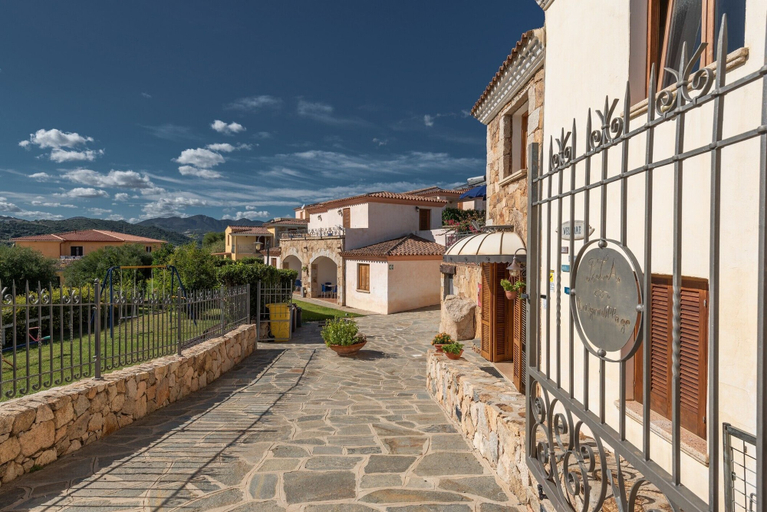 Others 4, Stunning Residence Bouganvillage Studio Nm1238, Nuoro