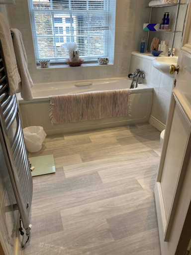 Bathroom, Kent Apartment 2 bed in Sandwich, With Free Parking, Kent