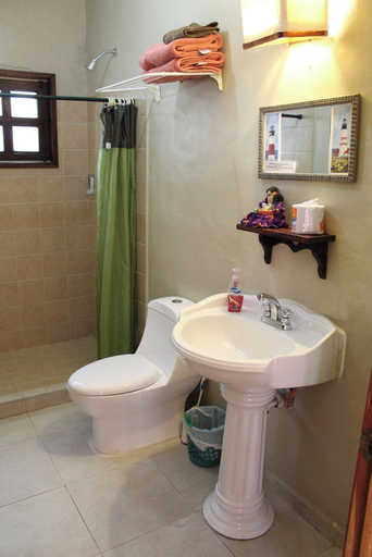 Bathroom 1, Room-cancun Guest House 3 Near Ado bus t, Isla Mujeres