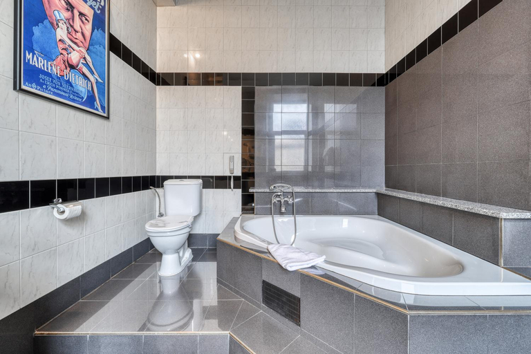 Bathroom 3, Hotel Continental, Plzeň