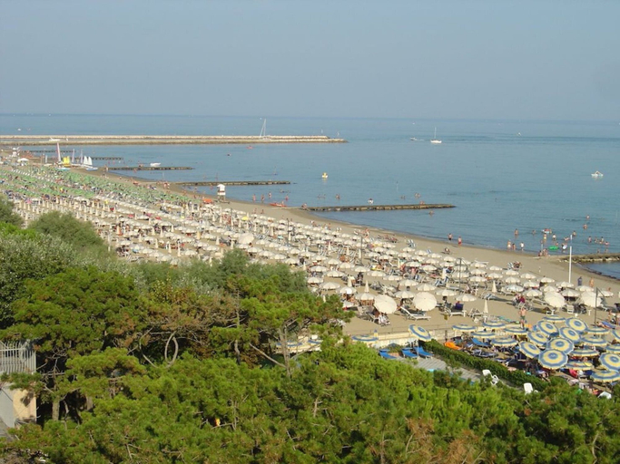 Others 5, Vacation by the Beach-beahost, Venezia