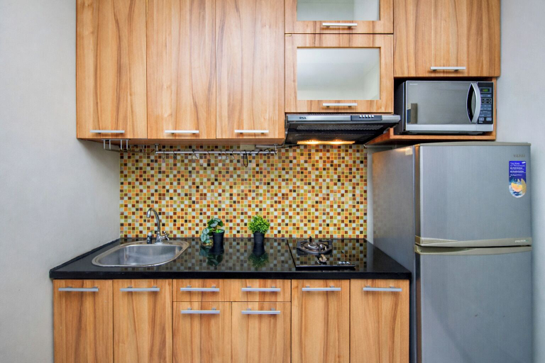 Private kitchen 5, Classic Studio Apartment At Nifarro Park, Jakarta Selatan