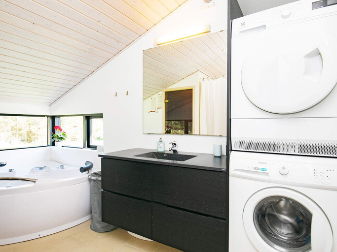 Bathroom 3, 5 star holiday home in Løkken, Hjørring