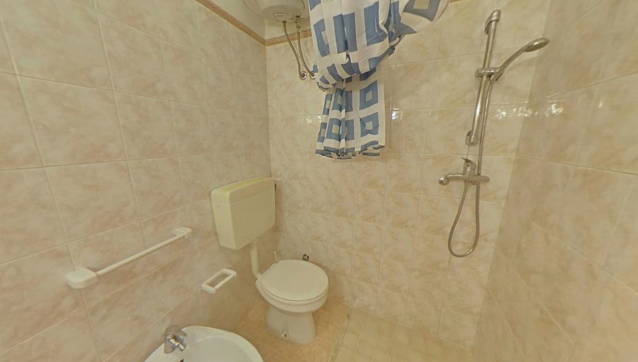 Bathroom 2, Bright Retreat With Swimming Pool, Udine