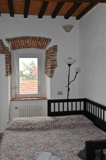 Room 3, Penelope 2 Bedroom Apartment, Grosseto
