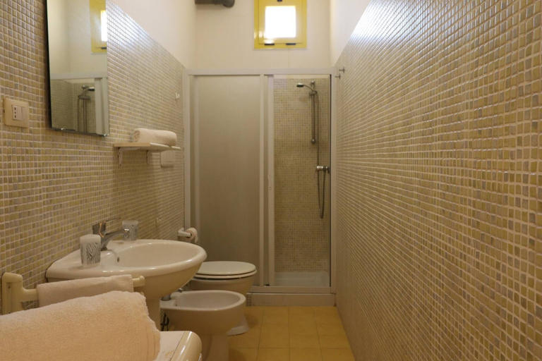 Bathroom 3, Casa Anthea in Otranto, Lecce