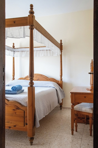 Others 5, Room-one Bedroom Apartment - Just 800 m