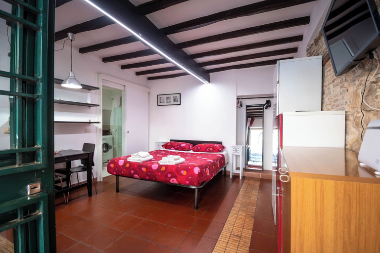 Bedroom 1, Nice studio in Trastevere, Rome