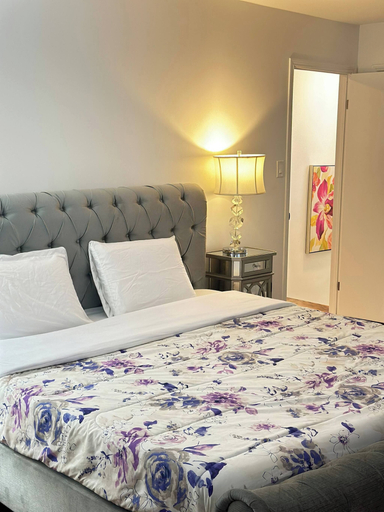 Room 2, Cozy Modern 3BR With Free Parking Fast Wifi, York