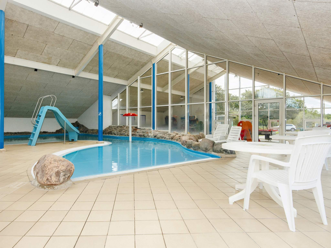 Facilities 3, 4 person holiday park home in Hemmet