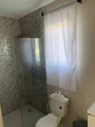 Bathroom 5, Nouveau Condo Près de Tout Plage Épicerie 203, Sosua