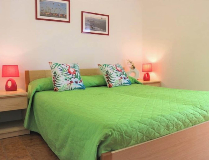 Others 1, Colorful Flat With sea View, Venezia