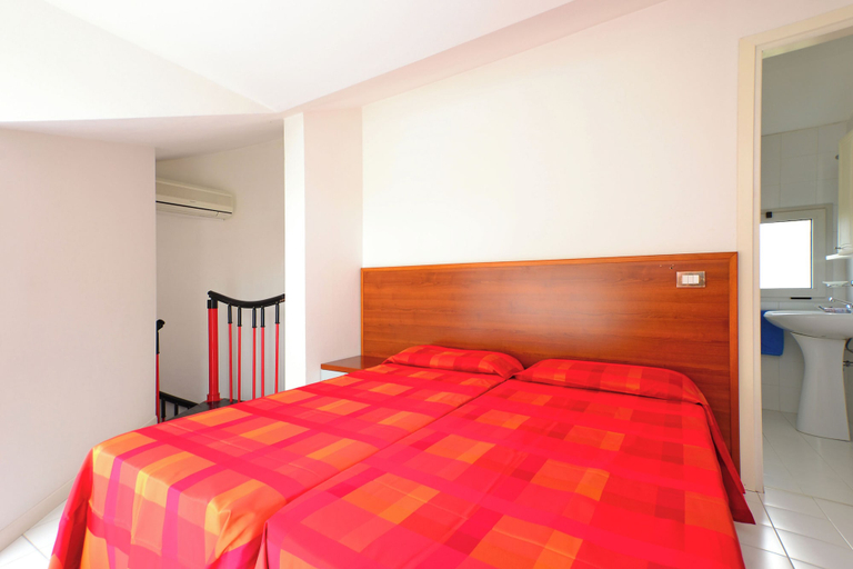 Room 2, Relaxing Stay in a Flat With Balcony, Udine