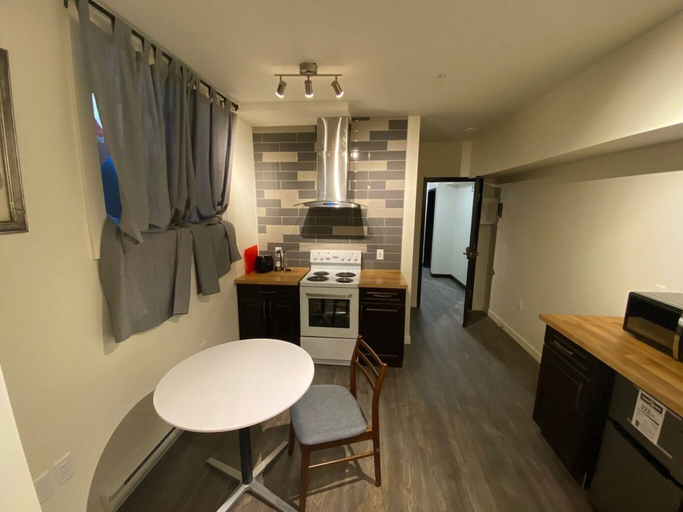 Others 5, Dt 1bed 1bath Cozy Suite 8 Min Walk To Arena, Division No. 11
