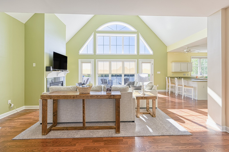 Living area 5, Dog-friendly, Lakefront Home With Private Dock, 2 Kayaks, Decks & Game Room, Louisa