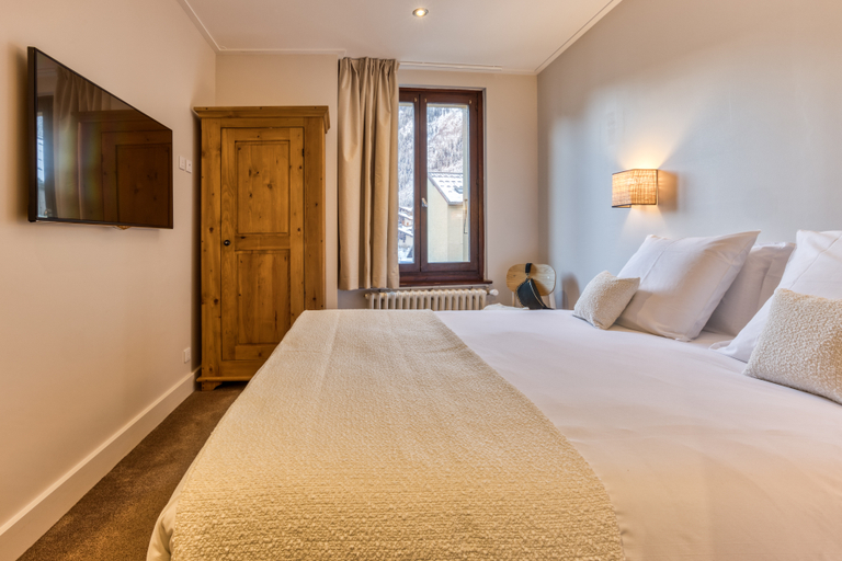 Bedroom 4, Hotel Lyret, Haute-Savoie