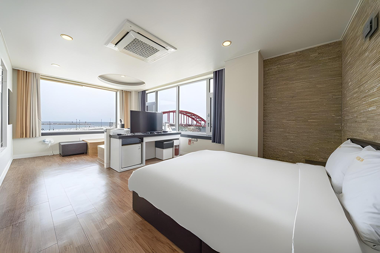 Bedroom 4, Sokcho Gaetbae Ocean Spa & Whirlpool Spa, Goseong