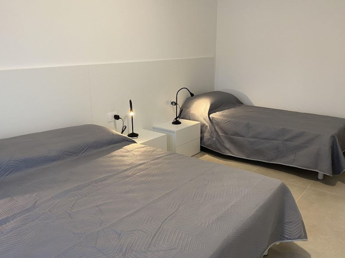 Room 3, Beachside Flat With Covered Terrace, Venezia