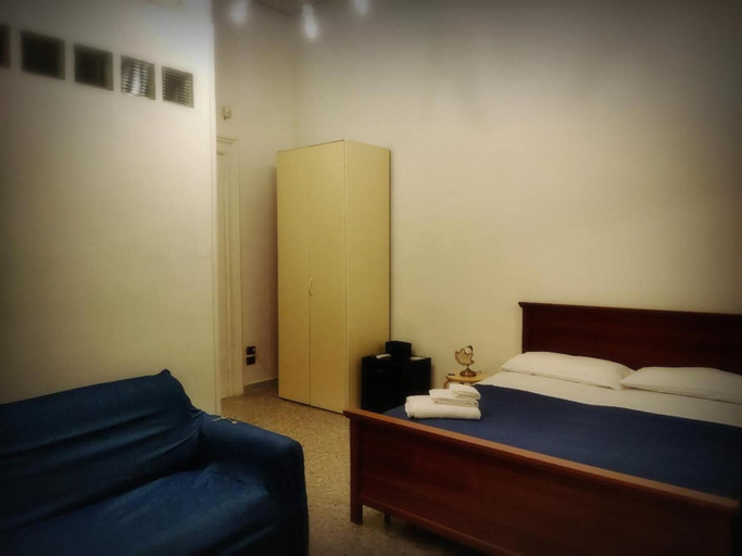 Others 4, Room-come and Visit Naples !! We Look fo, Napoli