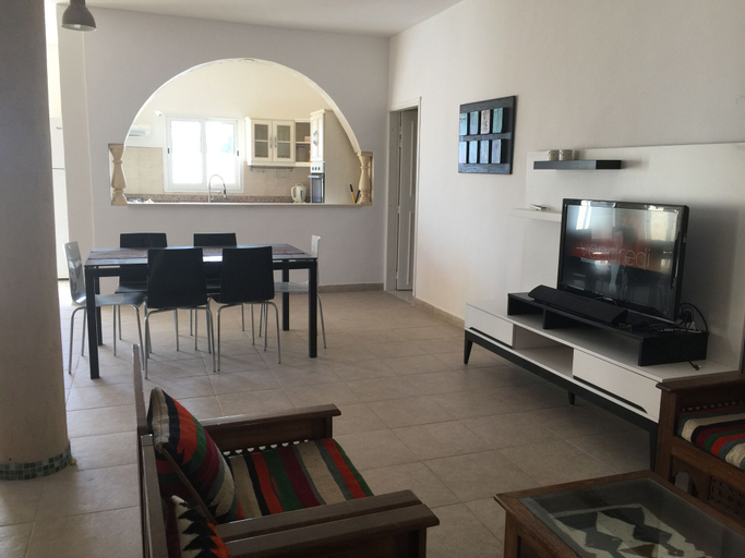 Others 5, Independent Villa With Private Pool, Covered Parking, Houmt Souk