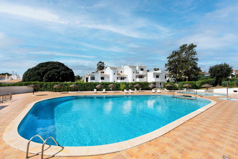 Pool 4, Baiona Club Villa 19 With Pool Acess, Lagoa