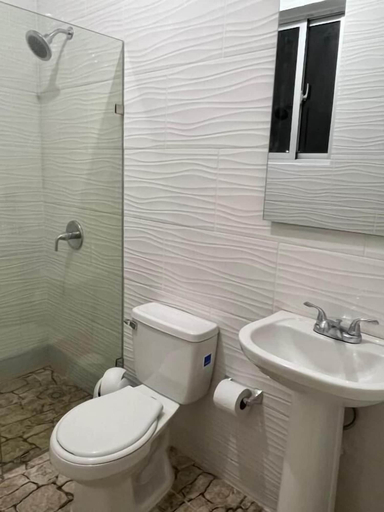 Bathroom 2, Hotel Maria Bonita Higüey Apto 5, Salvaleon de Higuey