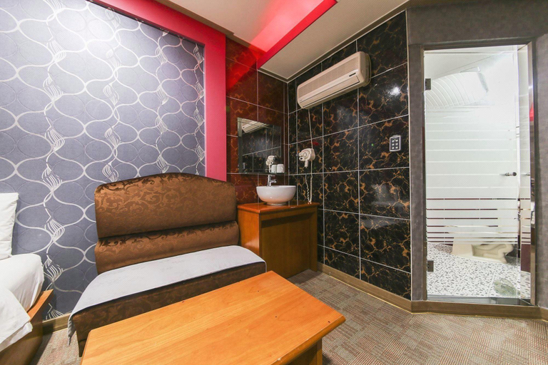 Others 5, Ansan Boom, Hwaseong