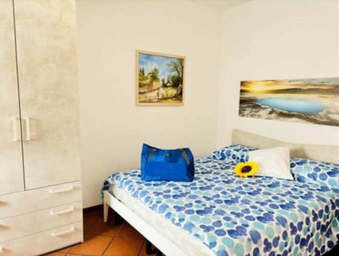 Others 2, Bright sea Front Apartment With Balcony, Venezia