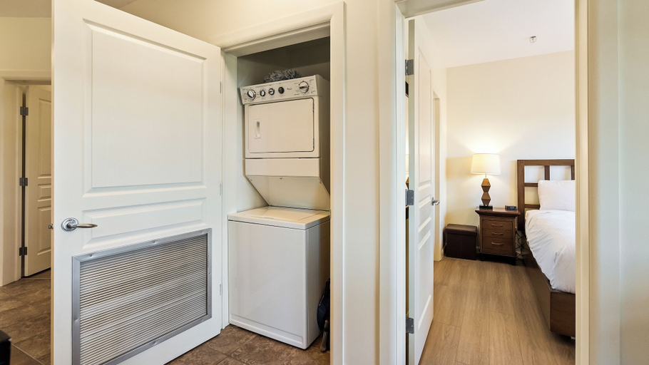 Room 4, Bright 3 Bd at Playa 548. Pool & Beach, Central Okanagan