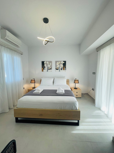 Others 2, Villa Rodelia nr2 in Roda, Ionian Islands
