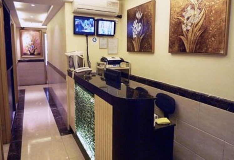 Others 4, Golden Wave Hotel, Kowloon