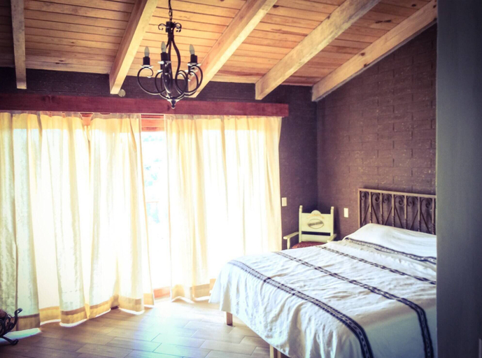 Bedroom 4, Luxurious Cabin Retreat in Tapalpa 4 Bedrooms 6 Bathrooms, Tapalpa