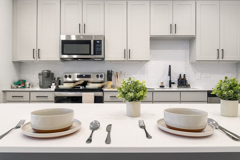 Interior 5, Rejuvenating 1BR Work-friendly Escape in A+area, Grayson