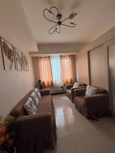 Living room 4, Cozy 1BR Condo in Pasay City - Steps From SM Mall of Asia, Pasay City
