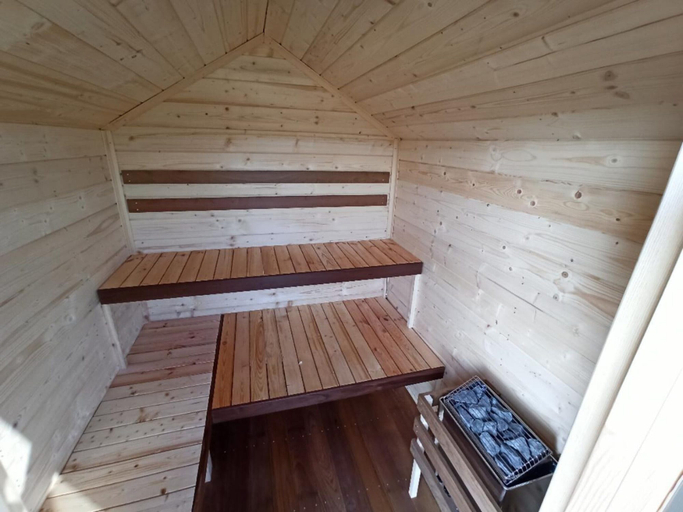 Sauna 5, Holiday Home, Sauna, Jacuzzi, air Conditioning, Koszalin