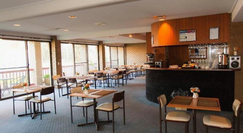 Food & Drinks 5, The Black Bull Motel, Latrobe - Traralgon