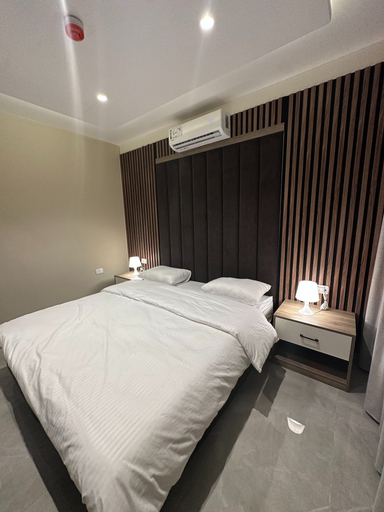 Room 5, Charming Amman Apartment with Electric Heating  Satellite TV, Amman