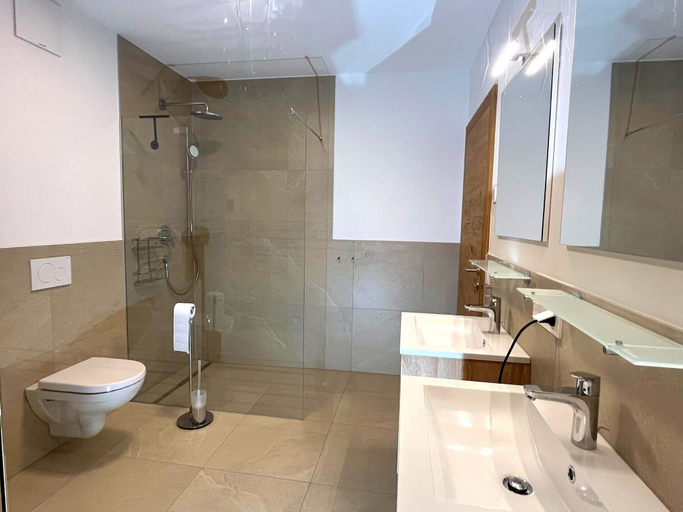 Bathroom 3, Holiday Home Directly on the ski Slope With Sauna, Murau