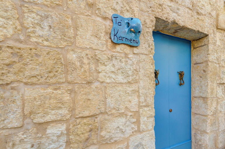 Exterior detail 5, Room-ta Karmenu - An 800 Year old Modern
