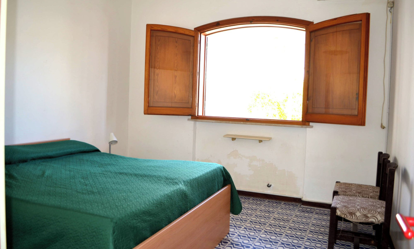 Room 2, Nami Holiday Home for six Guests With Outdoor Space, Lecce