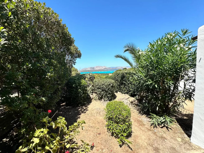 Property grounds 3, Stunning sea View in a Private Setting, Sassari