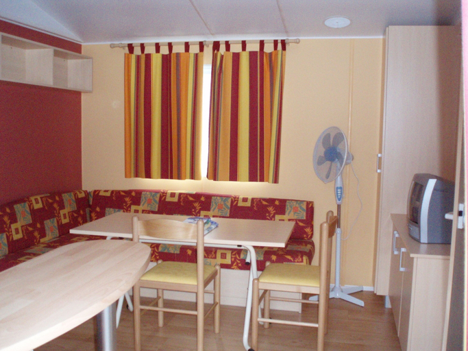 Others 4, Landshause Bungalow T2, Alcobaça