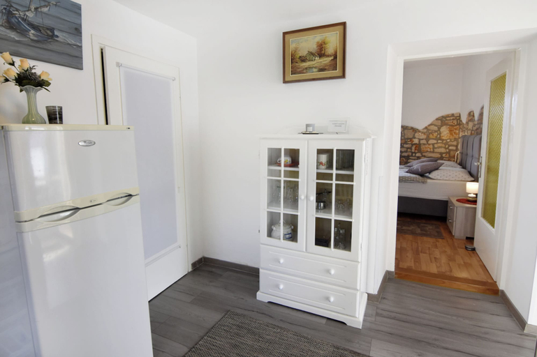 Room 5, Cozy Apartment With Garden, Umag