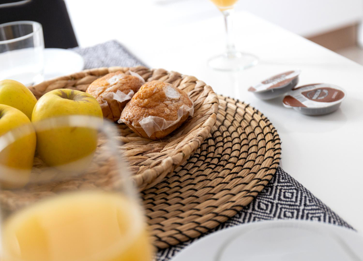 Food & Drinks 3, Nest Flats Granada, Granada